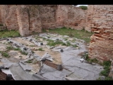 07723 ostia - regio iv - insula ii - terme del faro (iv,ii,1) - raum (3a) - apodyterium - bli ri norden - 01-2024.jpg